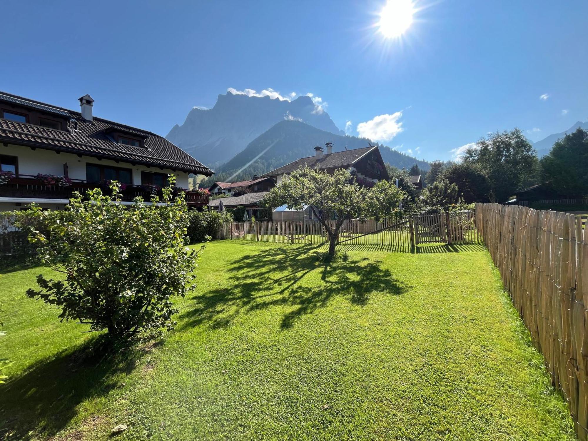 Haus Alpenblume Apartment Ehrwald Exterior photo