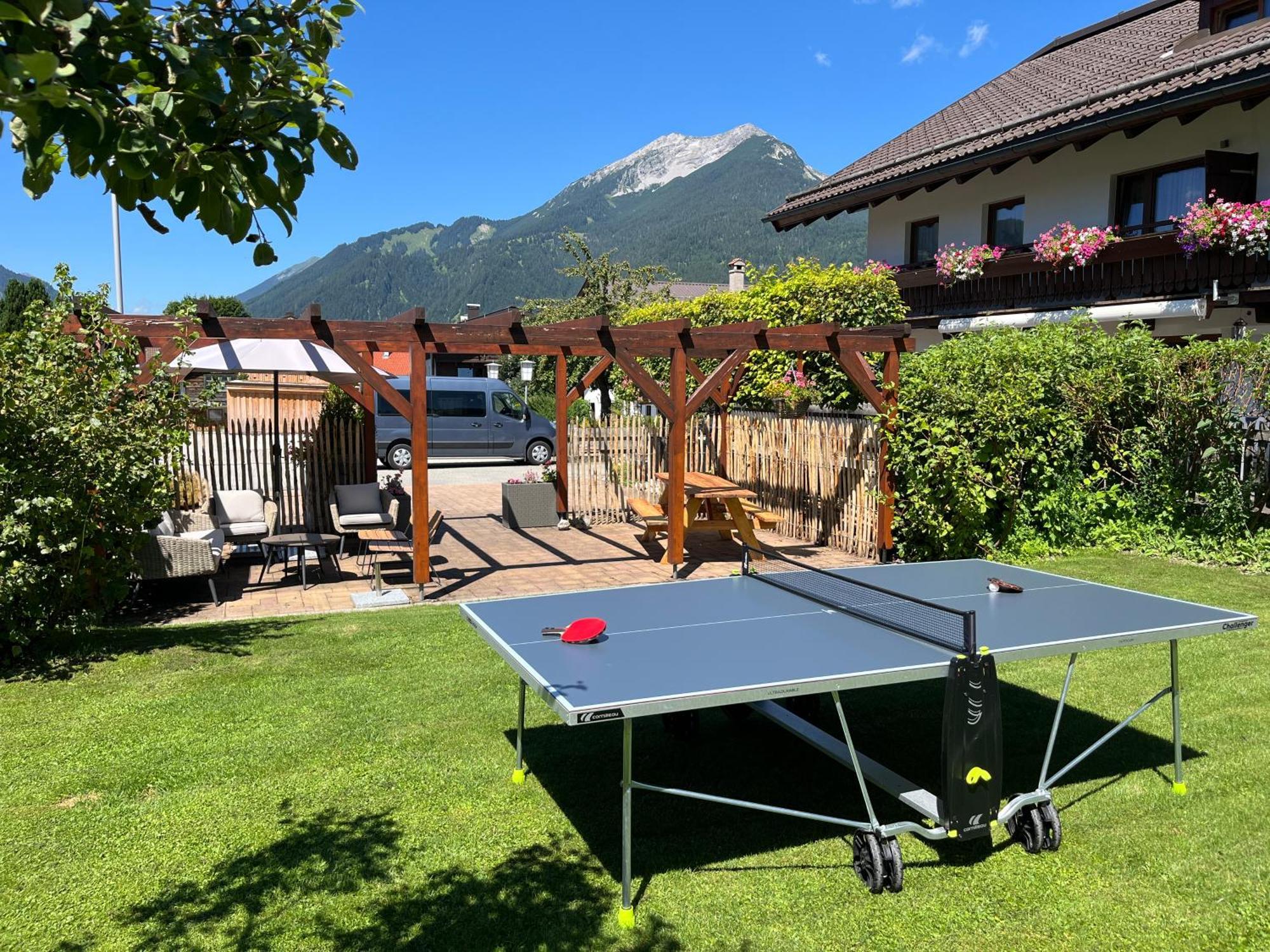 Haus Alpenblume Apartment Ehrwald Exterior photo