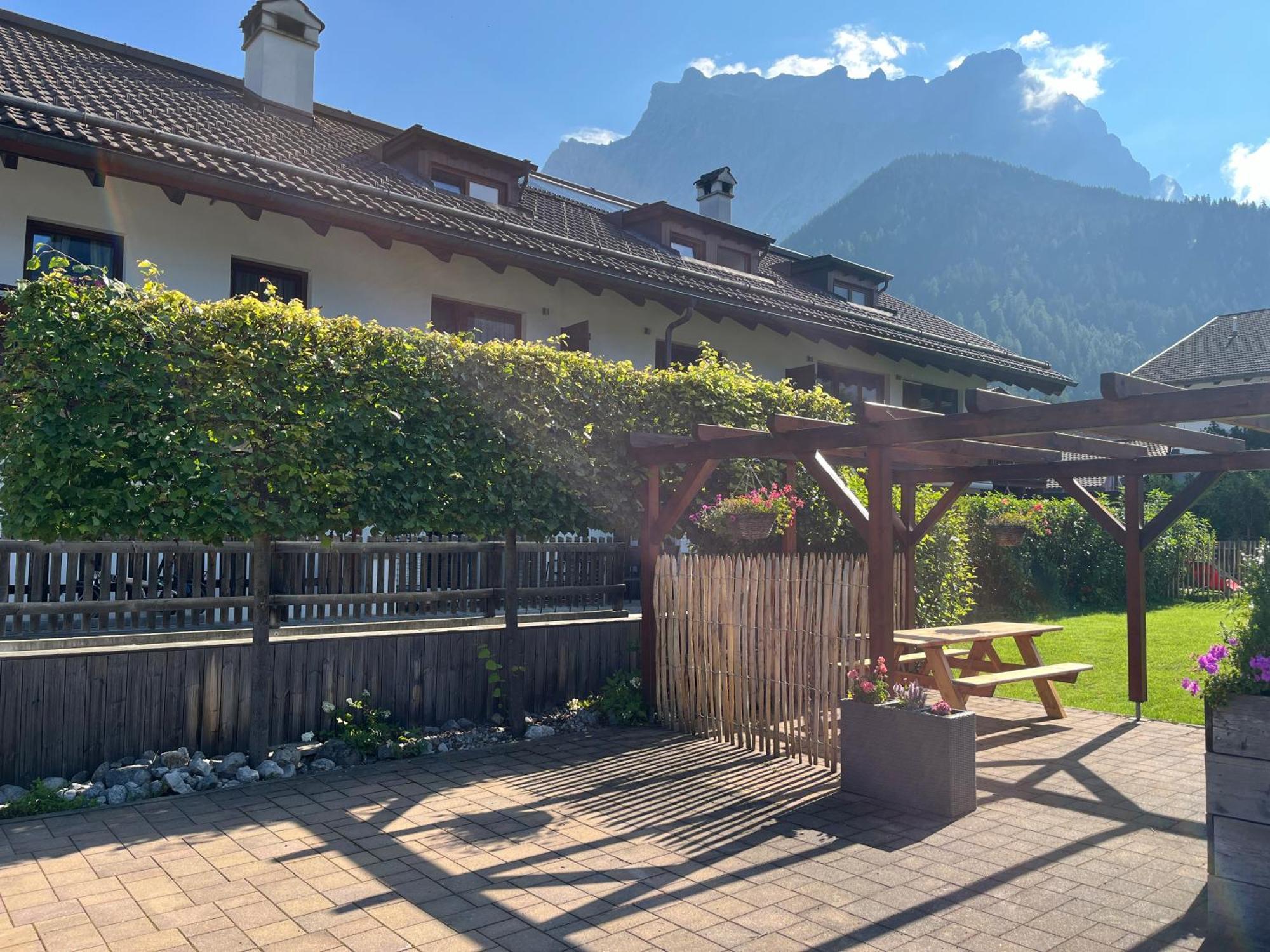 Haus Alpenblume Apartment Ehrwald Exterior photo